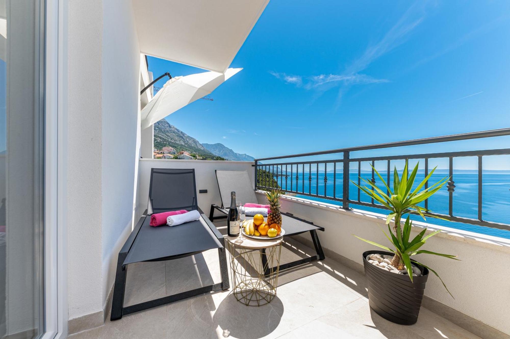 Seaview Apartments Nives Brela Zewnętrze zdjęcie